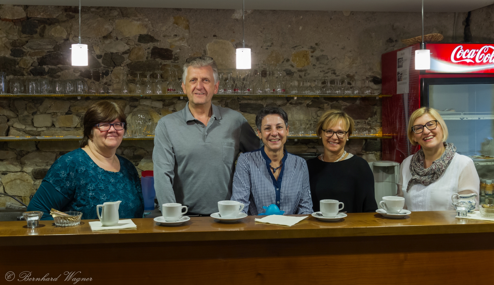 Mitglieder der Wolfsberger Markusbühne gemeinsam mit Pfarrsekretärin und Pfarrgemeinderätin Frau Claudia Cufer (links)