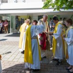 Fronleichnam-Fronleichnamsprozession-Offnerplatzl-Dechant-Hofer-Ministranten_1