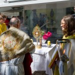 Fronleichnam-Fronleichnamsprozession-Offnerplatzl-Dechant-Hofer-Ministranten_2