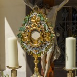 Fronleichnam-Fronleichnamsprozession-Rektoratskirche-Allerheiligstes