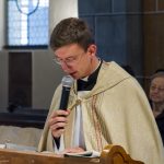 Abend-der-Barmherzigkeit-Kaplan-Kranicki-in-einer-naeheren-Ansicht