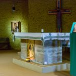 Taizé-Altar-in-der-Krypta