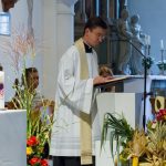 Abend-der-Barmherzigkeit-Kaplan-Mag.-Dr.-Krzysztof-Kranicki-begrueßt-die-versammelte-Gemeinde_1