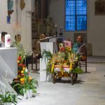 Abend-der-Barmherzigkeit-Eine-Jugendliche-im-Gebet_2